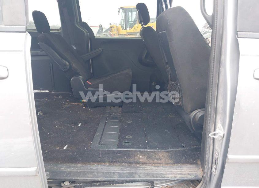Photo 8 of 2015 Dodge Grand CARAVAN SE (VIN 2C4RDGBG0FR517831)