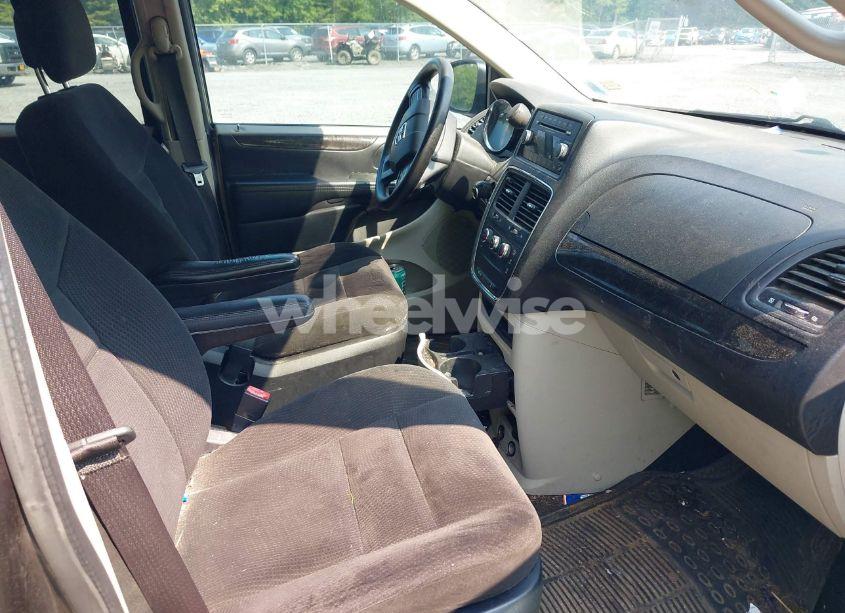 Photo 5 of 2015 Dodge Grand CARAVAN AMERICAN VALUE PKG (VIN 2C4RDGBG0FR549906)