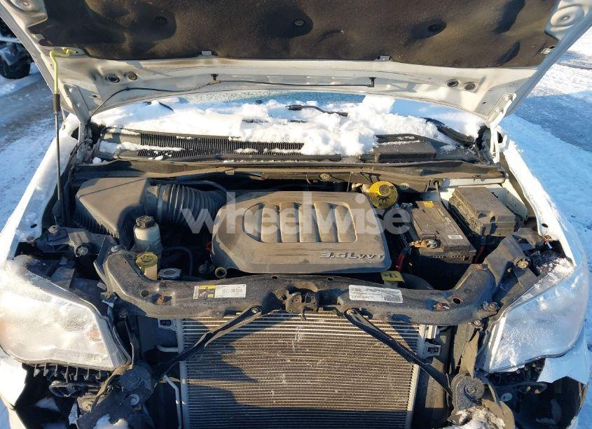 Photo 10 of 2015 Dodge Grand CARAVAN SE (VIN 2C4RDGBG0FR606816)