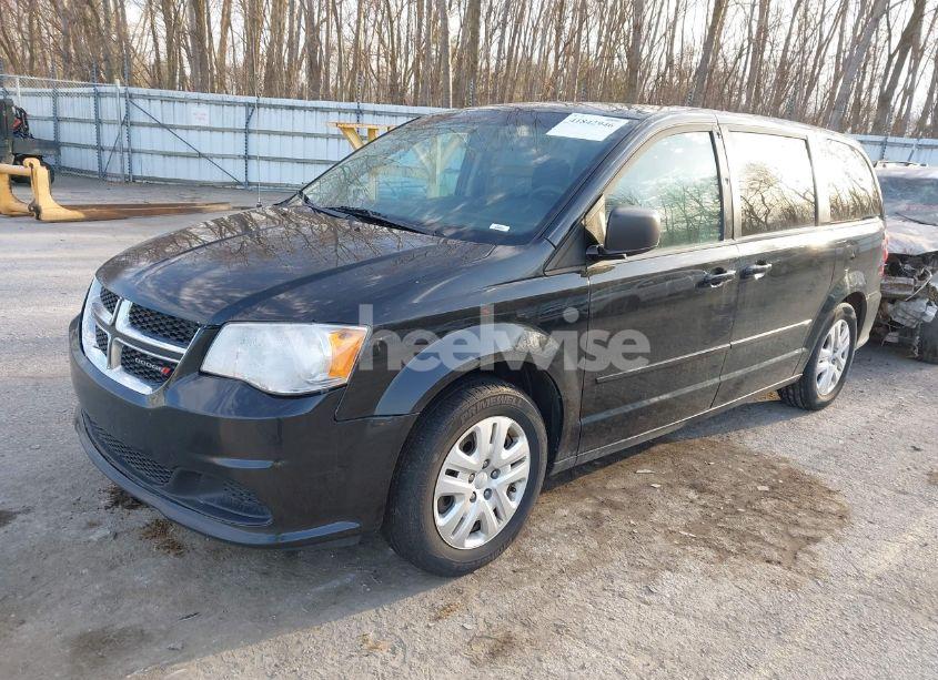 Photo 2 of 2015 Dodge Grand CARAVAN SE (VIN 2C4RDGBG0FR701361)