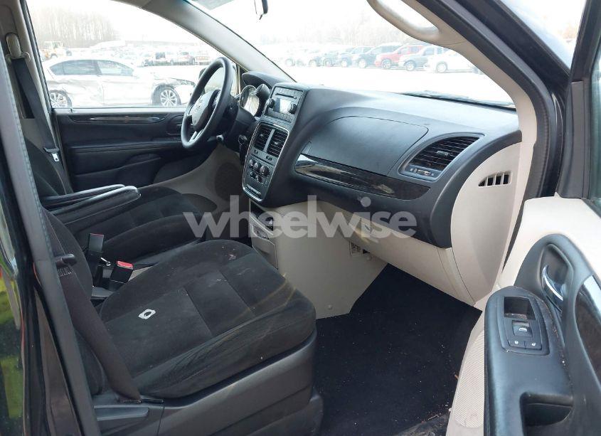 Photo 5 of 2015 Dodge Grand CARAVAN SE (VIN 2C4RDGBG0FR701361)