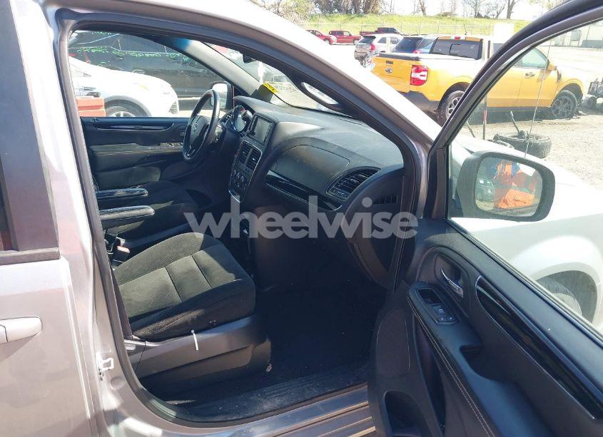 Photo 5 of 2015 Dodge Grand CARAVAN SE PLUS (VIN 2C4RDGBG0FR709346)