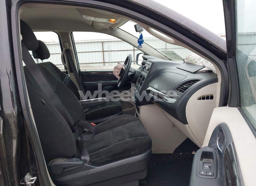 Photo 5 of 2015 Dodge Grand CARAVAN AMERICAN VALUE PKG (VIN 2C4RDGBG0FR734909)