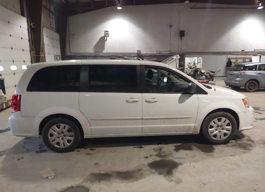 Photo 12 of 2016 Dodge Grand CARAVAN SE (VIN 2C4RDGBG0GR143545)