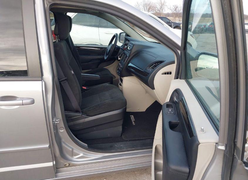 Photo 5 of 2016 Dodge Grand CARAVAN SE (VIN 2C4RDGBG0GR147112)