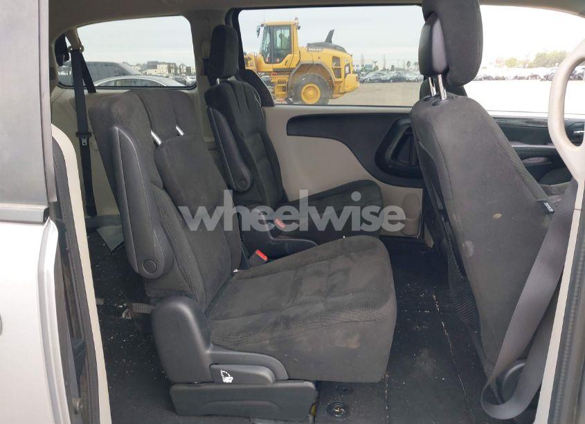 Photo 8 of 2016 Dodge Grand CARAVAN SE (VIN 2C4RDGBG0GR168364)