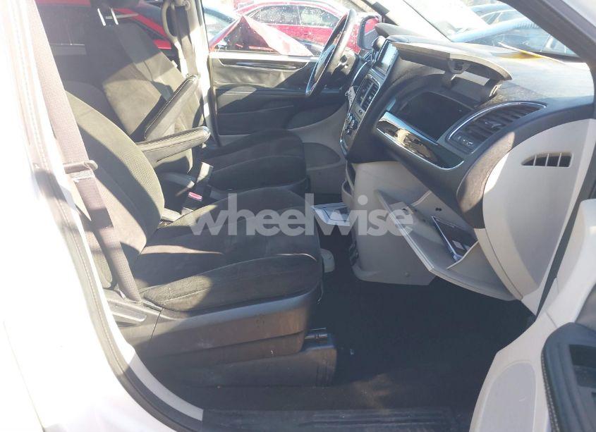 Photo 5 of 2016 Dodge Grand CARAVAN SE PLUS (VIN 2C4RDGBG0GR204277)