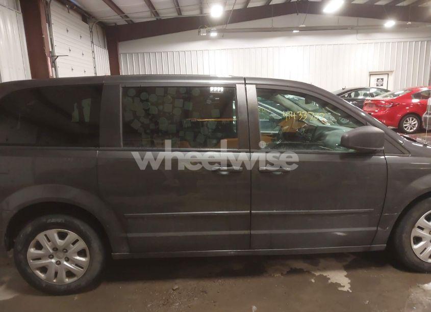 Photo 13 of 2016 Dodge Grand CARAVAN SE (VIN 2C4RDGBG0GR226151)