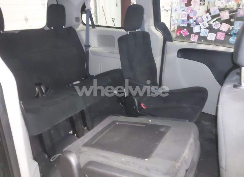 Photo 8 of 2016 Dodge Grand CARAVAN SE (VIN 2C4RDGBG0GR226151)