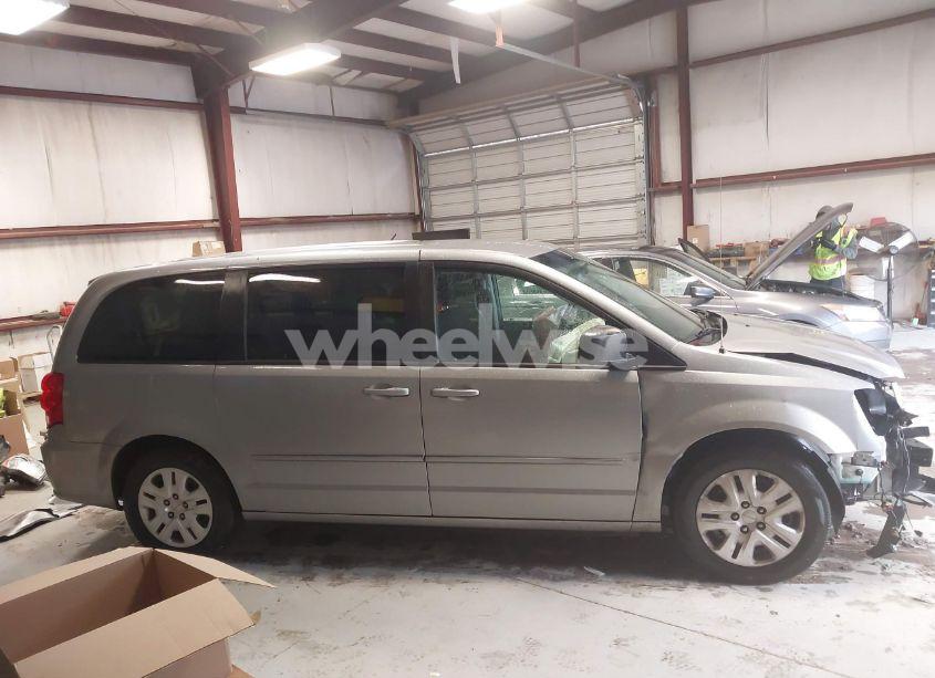 Photo 14 of 2016 Dodge Grand CARAVAN SE (VIN 2C4RDGBG0GR373991)