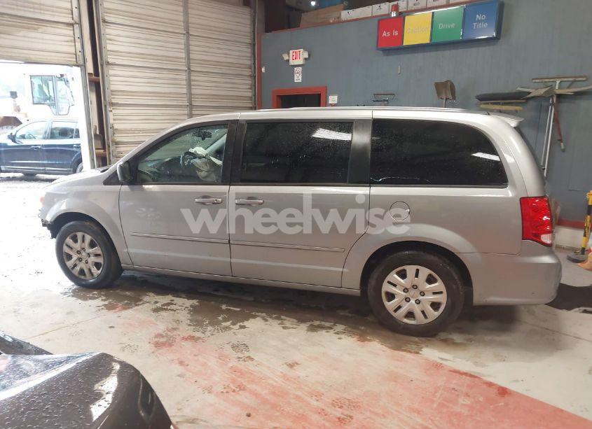 Photo 15 of 2016 Dodge Grand CARAVAN SE (VIN 2C4RDGBG0GR373991)