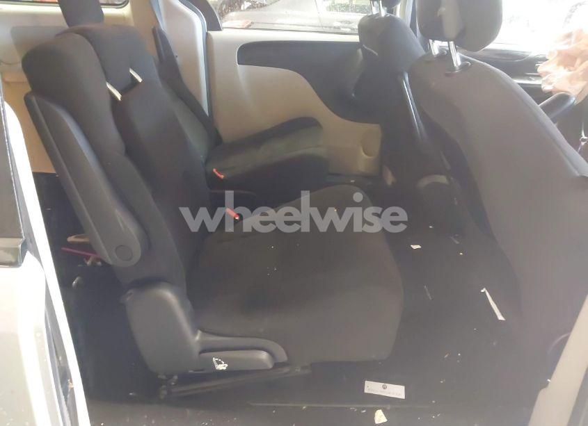 Photo 8 of 2016 Dodge Grand CARAVAN SE (VIN 2C4RDGBG0GR373991)