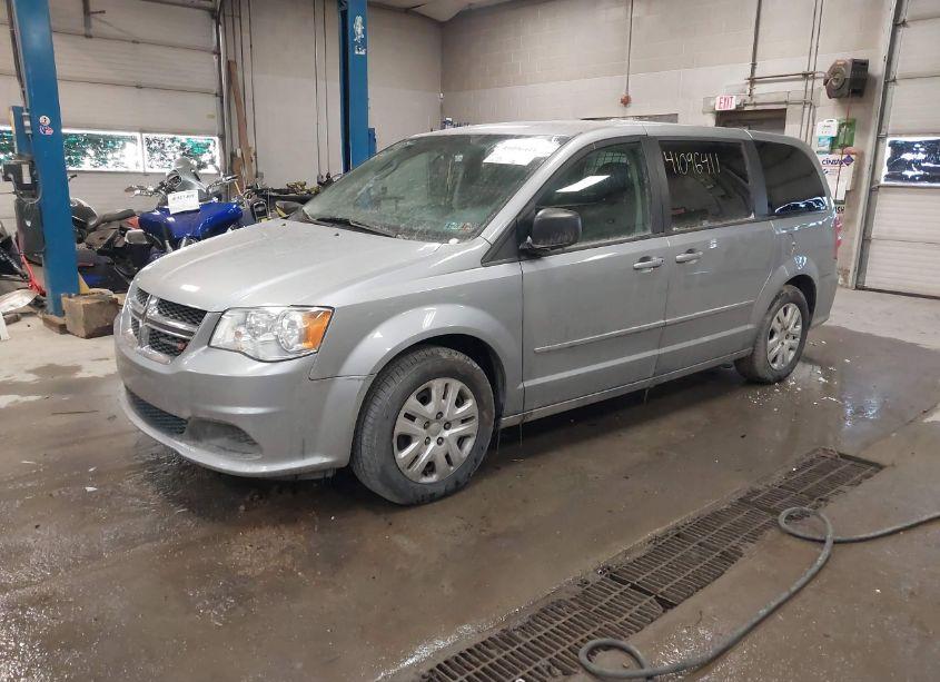 Photo 2 of 2016 Dodge Grand CARAVAN SE (VIN 2C4RDGBG0GR378155)