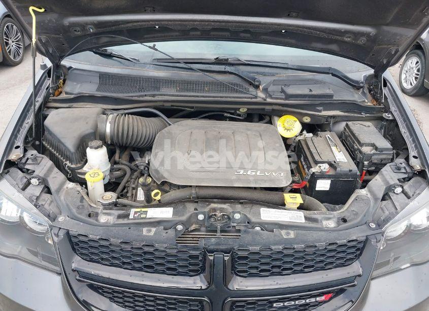 Photo 10 of 2018 Dodge Grand CARAVAN SE PLUS (VIN 2C4RDGBG0JR135209)