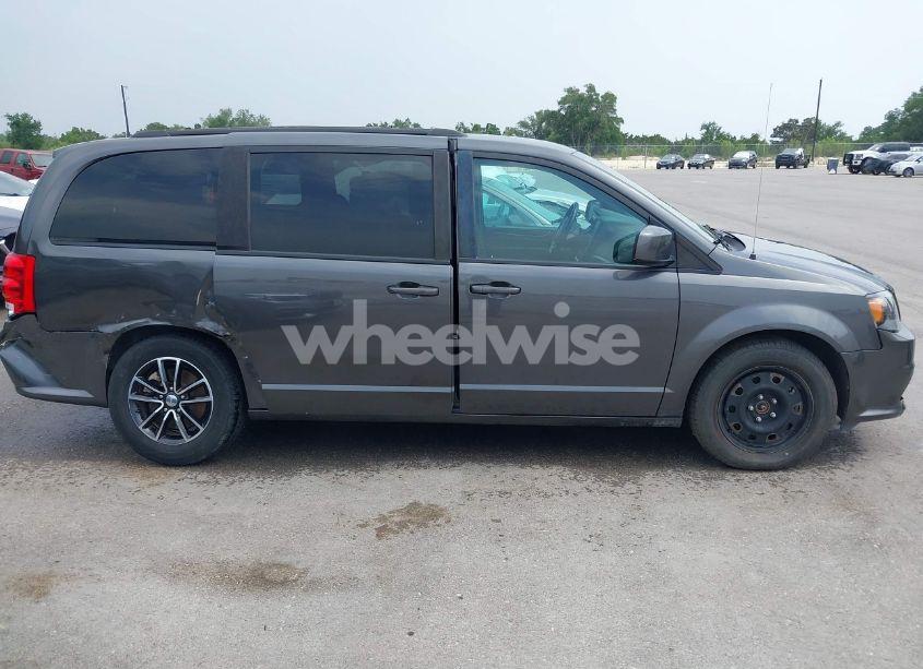 Photo 13 of 2018 Dodge Grand CARAVAN SE PLUS (VIN 2C4RDGBG0JR135209)