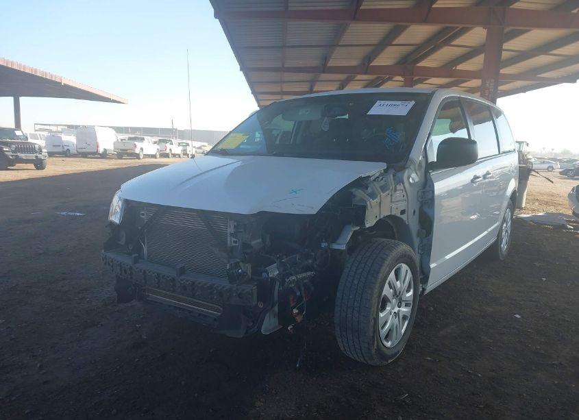 Photo 2 of 2018 Dodge Grand CARAVAN SE (VIN 2C4RDGBG0JR137946)