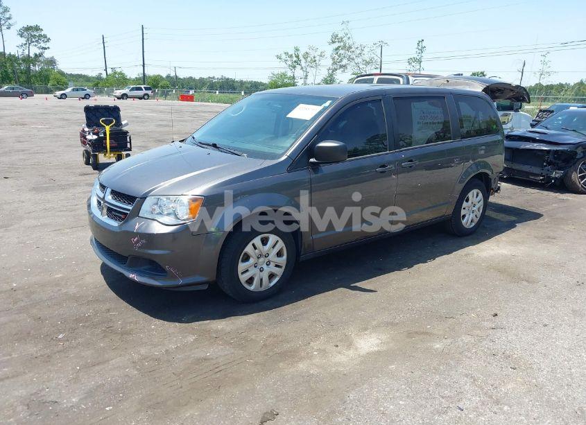 Photo 2 of 2018 Dodge Grand CARAVAN SE (VIN 2C4RDGBG0JR170364)