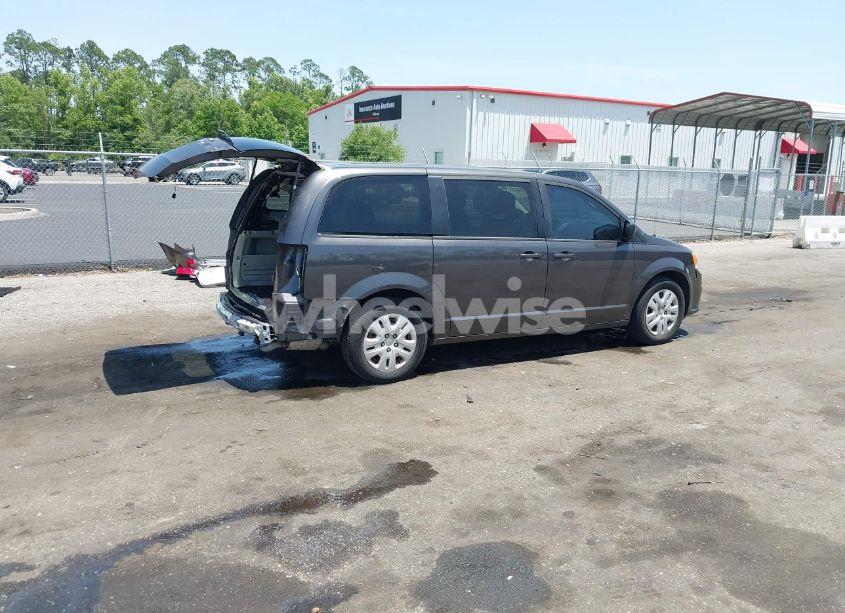 Photo 4 of 2018 Dodge Grand CARAVAN SE (VIN 2C4RDGBG0JR170364)