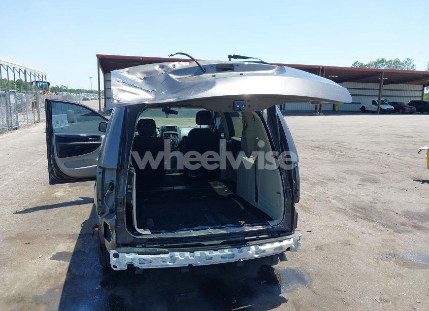 Photo 6 of 2018 Dodge Grand CARAVAN SE (VIN 2C4RDGBG0JR170364)