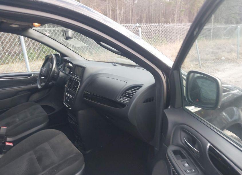 Photo 5 of 2018 Dodge Grand CARAVAN SE PLUS (VIN 2C4RDGBG0JR198875)