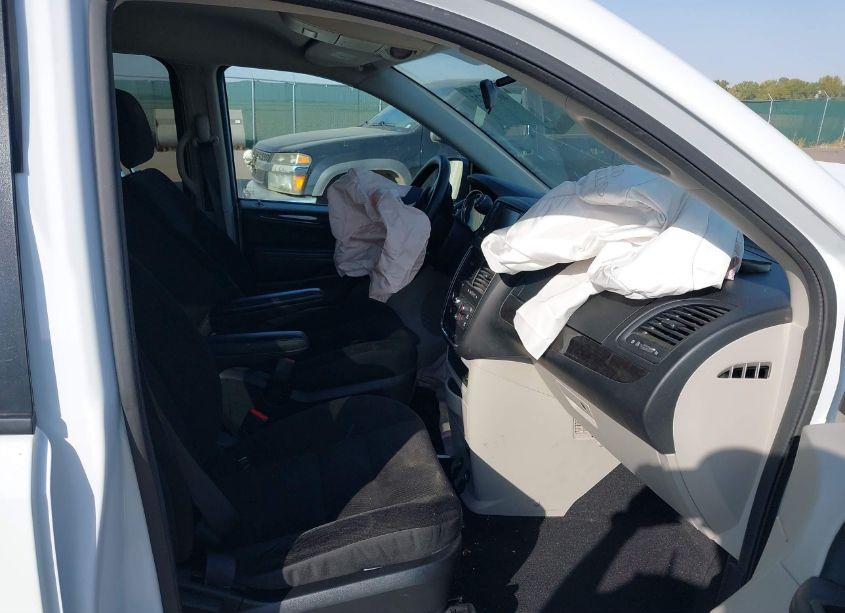 Photo 5 of 2018 Dodge Grand CARAVAN SE (VIN 2C4RDGBG0JR273445)