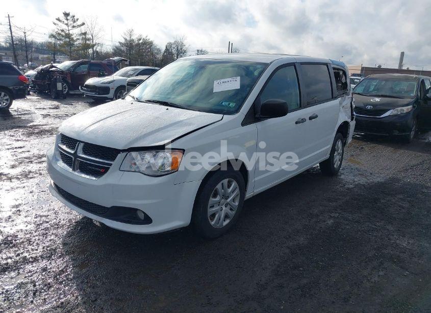 Photo 2 of 2019 Dodge Grand CARAVAN SE (VIN 2C4RDGBG0KR568174)