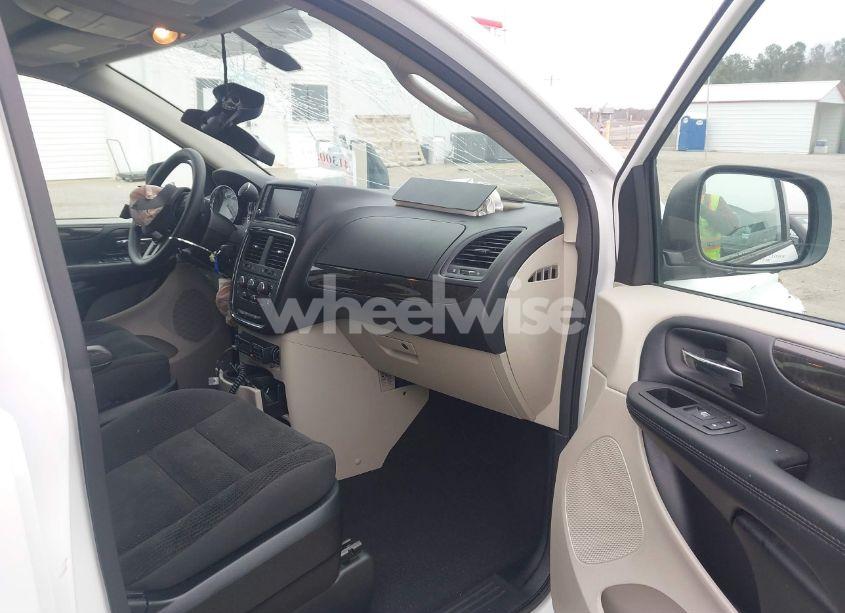 Photo 5 of 2019 Dodge Grand CARAVAN SE (VIN 2C4RDGBG0KR709972)