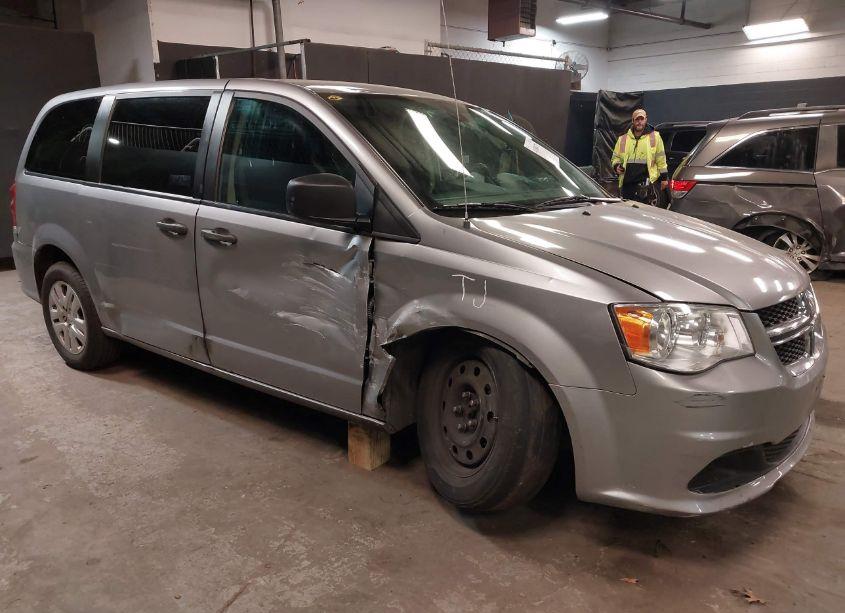 2019 Dodge Grand CARAVAN SE (VIN 2C4RDGBG0KR805827) main photo