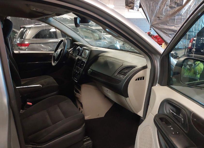 Photo 5 of 2019 Dodge Grand CARAVAN SE (VIN 2C4RDGBG0KR805827)