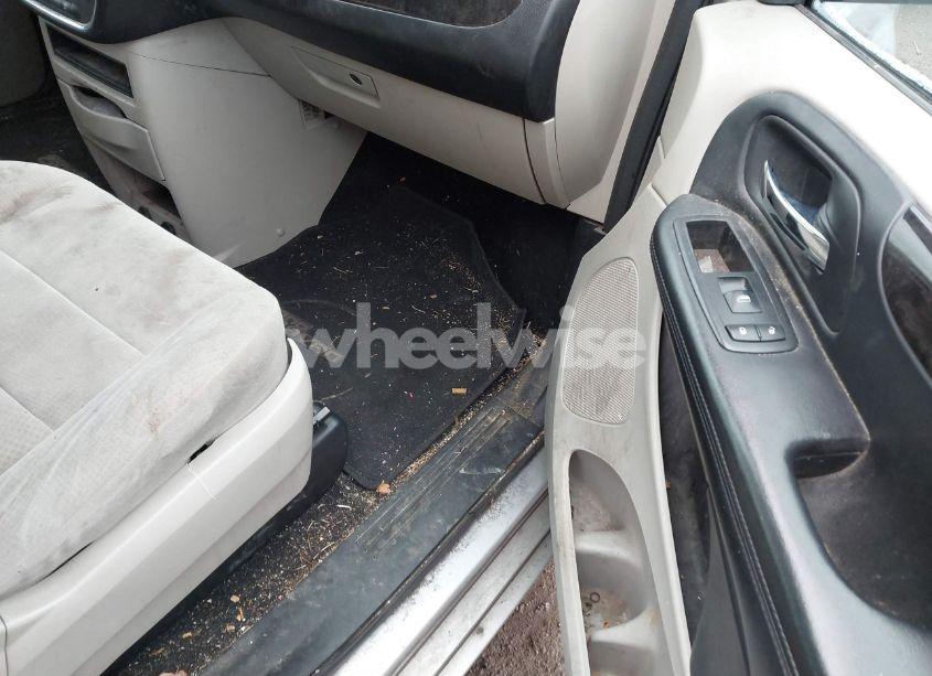 Photo 5 of 2012 Dodge Grand CARAVAN SE/AVP (VIN 2C4RDGBG1CR167881)