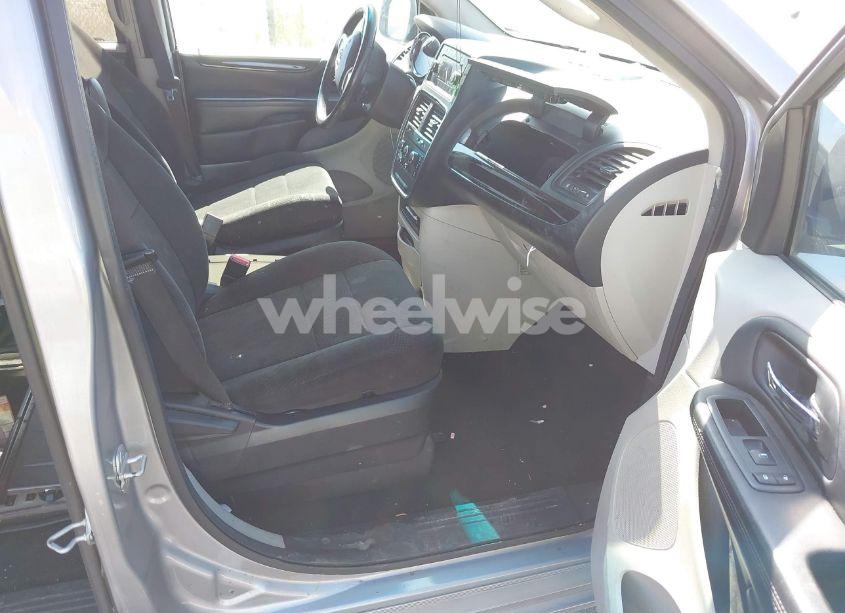 Photo 5 of 2013 Dodge Grand CARAVAN SE (VIN 2C4RDGBG1DR643385)