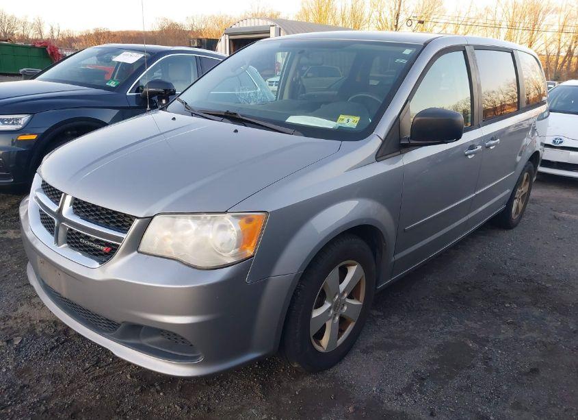 Photo 2 of 2013 Dodge Grand CARAVAN SE (VIN 2C4RDGBG1DR758486)