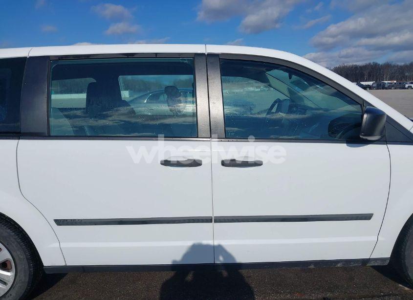 Photo 13 of 2014 Dodge Grand CARAVAN AMERICAN VALUE PKG (VIN 2C4RDGBG1ER268602)