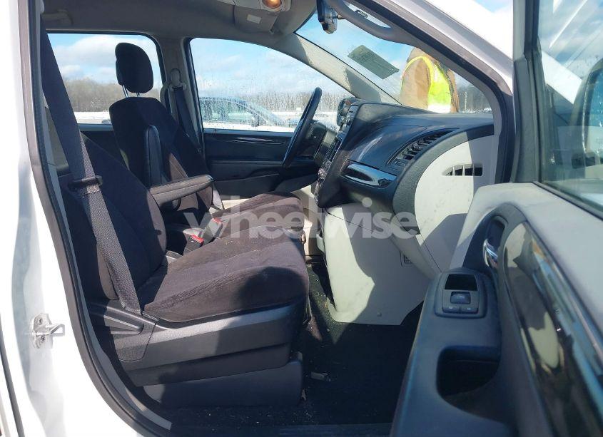 Photo 5 of 2014 Dodge Grand CARAVAN AMERICAN VALUE PKG (VIN 2C4RDGBG1ER268602)