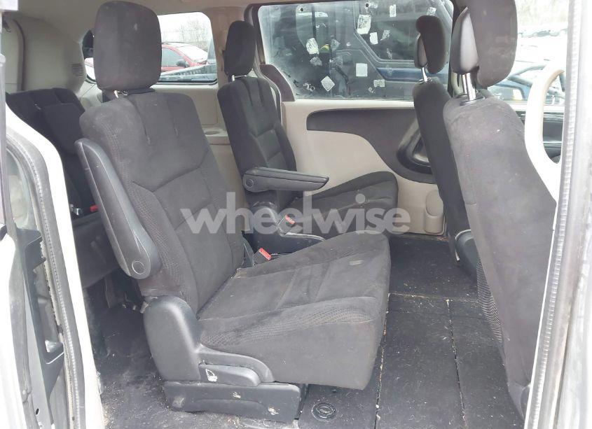 Photo 8 of 2014 Dodge Grand CARAVAN SE (VIN 2C4RDGBG1ER308516)