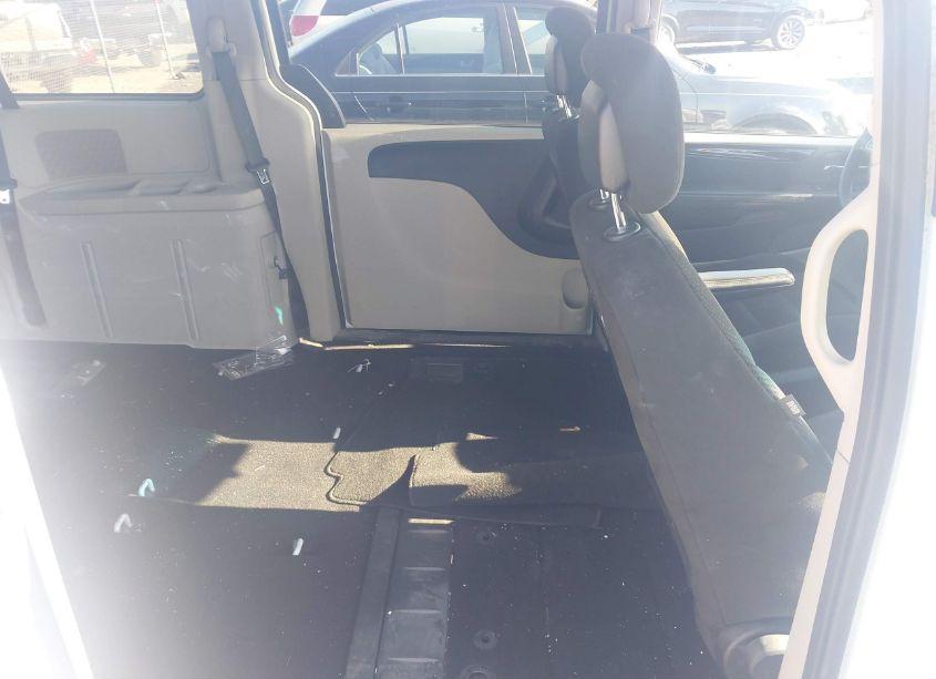 Photo 8 of 2014 Dodge Grand CARAVAN SE (VIN 2C4RDGBG1ER376539)