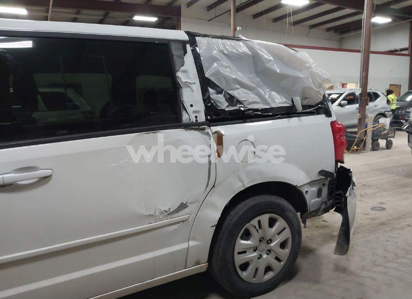 Photo 13 of 2014 Dodge Grand CARAVAN SE (VIN 2C4RDGBG1ER376847)