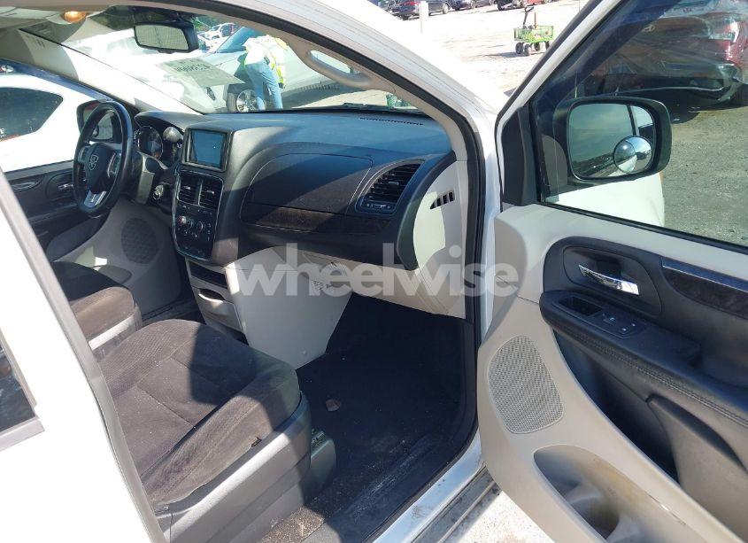 Photo 5 of 2014 Dodge Grand CARAVAN SE (VIN 2C4RDGBG1ER478455)