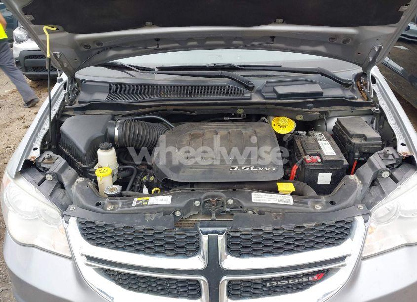 Photo 10 of 2015 Dodge Grand CARAVAN SE (VIN 2C4RDGBG1FR658004)