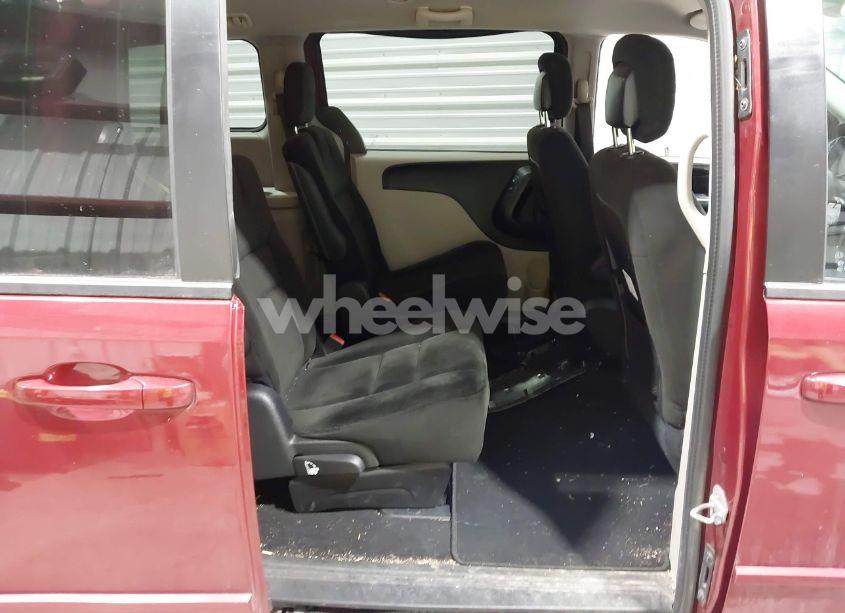 Photo 8 of 2016 Dodge Grand CARAVAN SE (VIN 2C4RDGBG1GR126172)