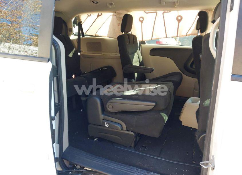 Photo 8 of 2016 Dodge Grand CARAVAN SE (VIN 2C4RDGBG1GR377998)