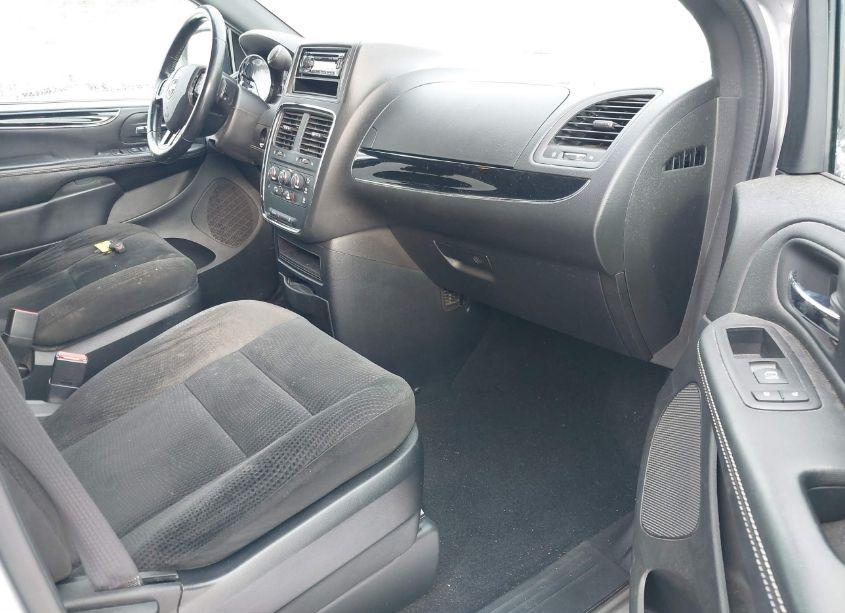 Photo 5 of 2016 Dodge Grand CARAVAN SE PLUS (VIN 2C4RDGBG1GR399984)