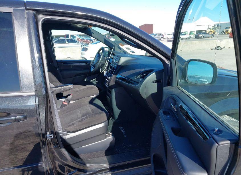 Photo 5 of 2017 Dodge Grand CARAVAN SE PLUS (VIN 2C4RDGBG1HR548511)