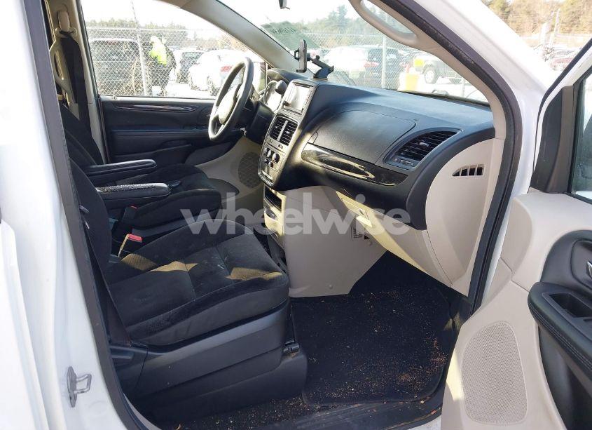 Photo 5 of 2017 Dodge Grand CARAVAN SE (VIN 2C4RDGBG1HR840708)