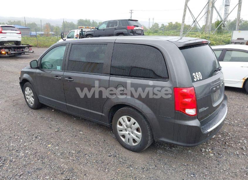 Photo 3 of 2018 Dodge Grand CARAVAN SE (VIN 2C4RDGBG1JR147840)