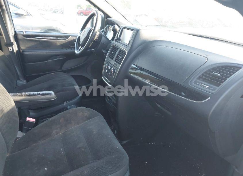 Photo 5 of 2018 Dodge Grand CARAVAN SE PLUS (VIN 2C4RDGBG1JR220544)