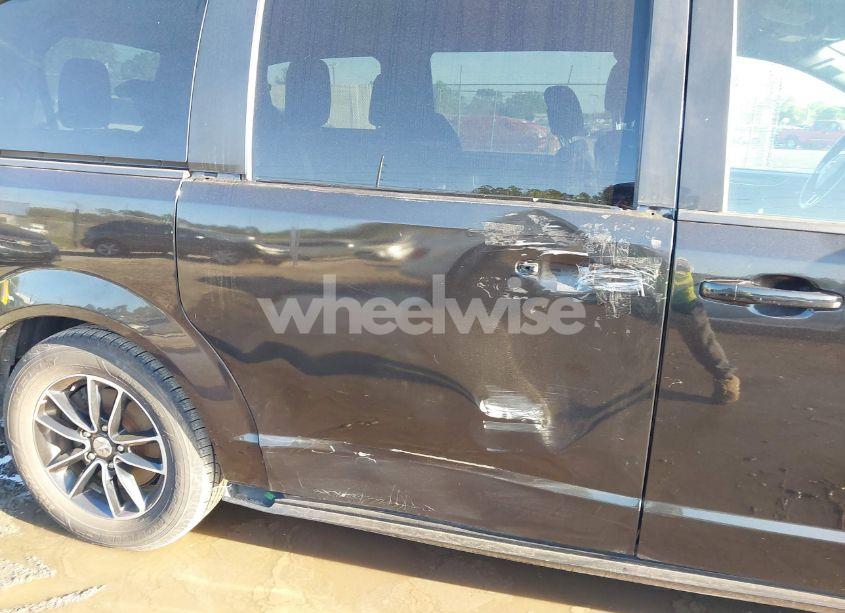 Photo 6 of 2018 Dodge Grand CARAVAN SE PLUS (VIN 2C4RDGBG1JR220544)