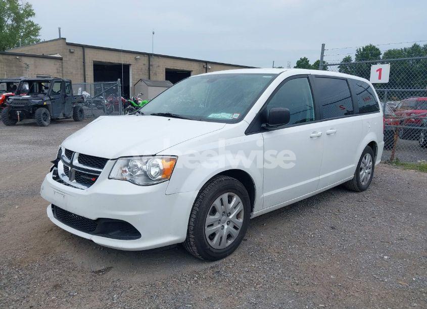 Photo 2 of 2018 Dodge Grand CARAVAN SE (VIN 2C4RDGBG1JR363347)
