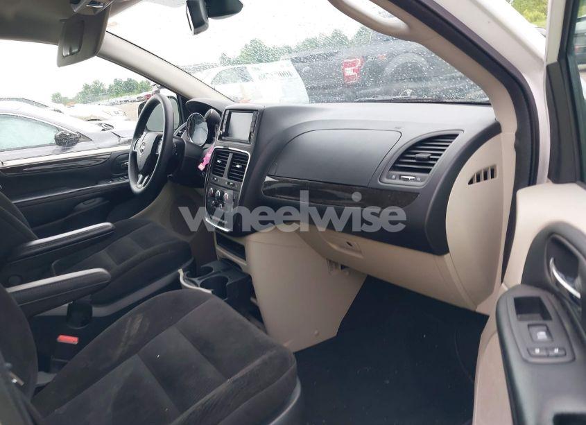 Photo 5 of 2018 Dodge Grand CARAVAN SE (VIN 2C4RDGBG1JR363347)