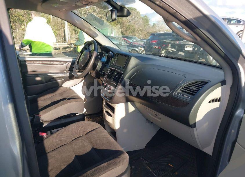 Photo 5 of 2019 Dodge Grand CARAVAN SE (VIN 2C4RDGBG1KR539041)